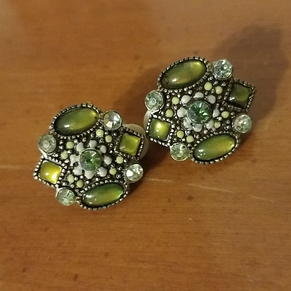 🔥🔥Green 80's clip on earrings - Picture 7 of 7
